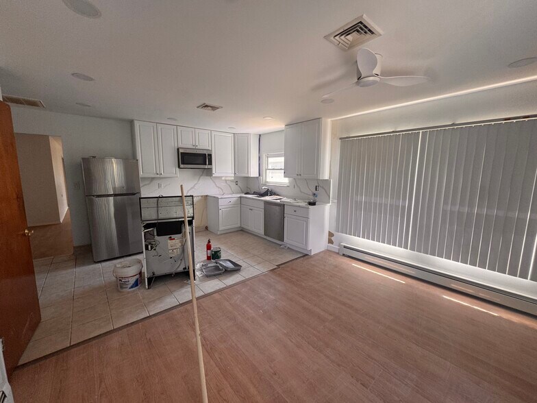 Building Photo - 63 Liberta Dr