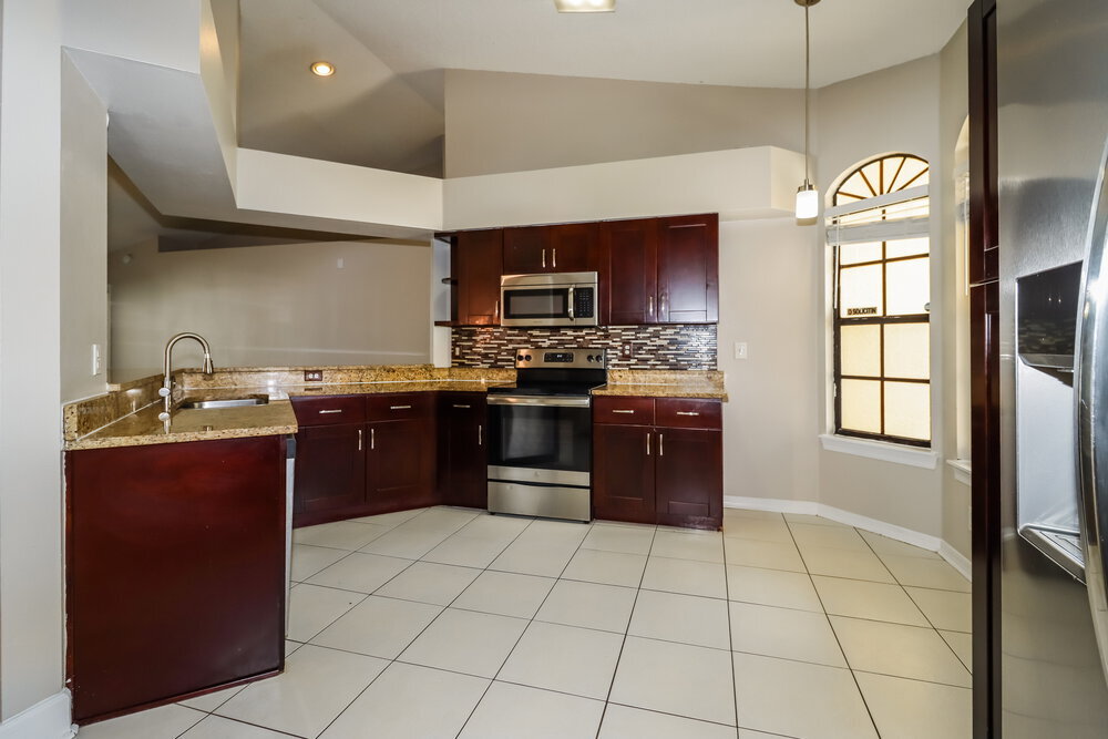 Building Photo - 1208 Sweet Gum Dr