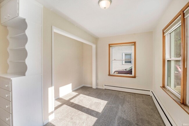 Building Photo - 128 Manor Ave