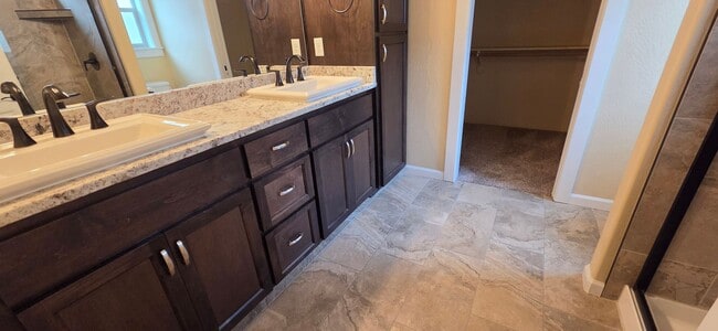 Building Photo - Beautiful & Cozy Home for Rent