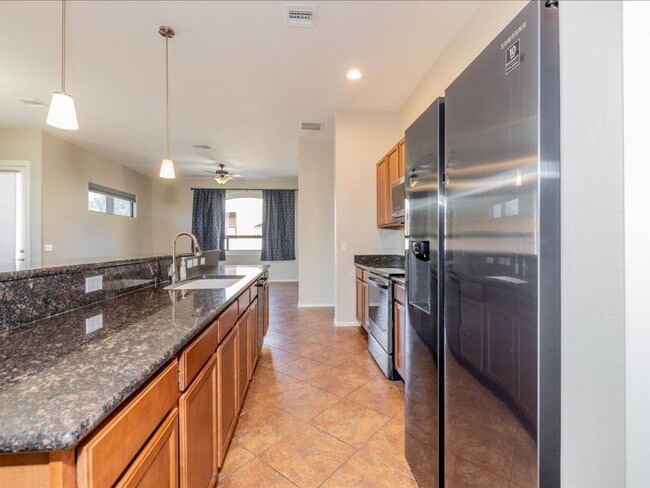 Building Photo - 8721 E Perry Park Cir