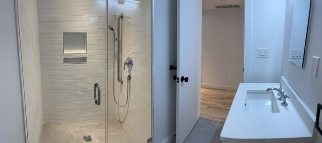 Building Photo - 55 Delle Ave