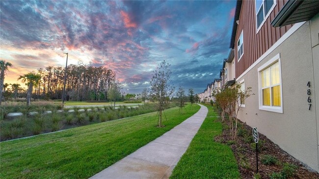 Building Photo - 4867 Cross Pr Pkwy