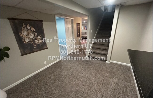 Building Photo - Large 5 bedroom home coming available in Layton