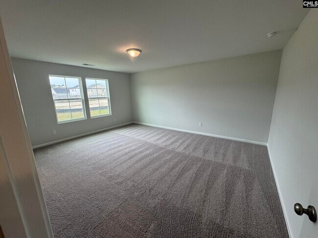 Building Photo - 3062 Hallsdale Dr