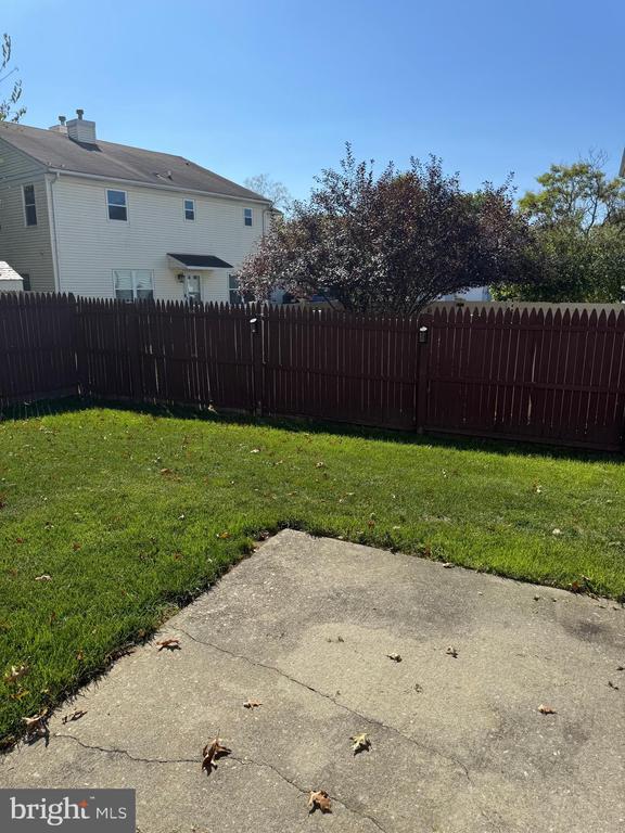 Building Photo - 20 Spyglass Ct