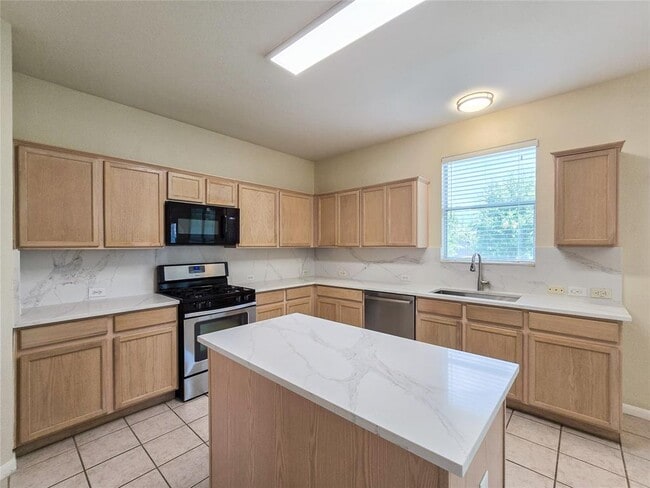 Building Photo - 12729 Serafy Ct