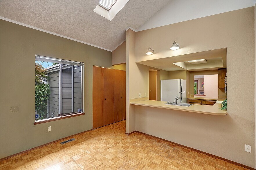 Building Photo - 2514 174th Ave NE