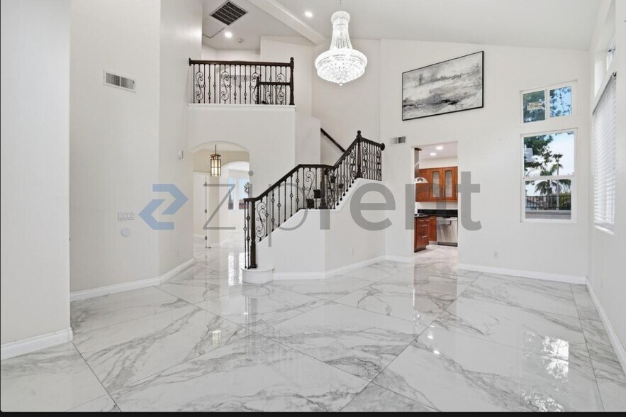 Building Photo - 33026 Terrace Dr