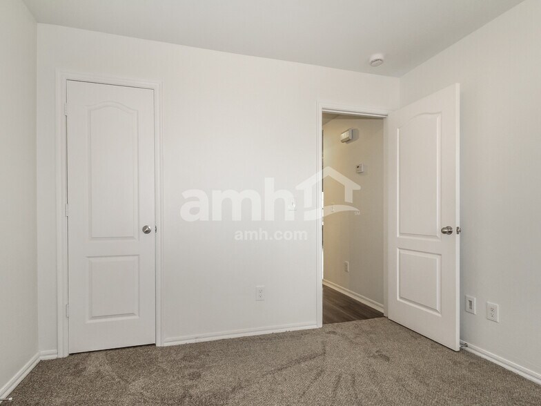 Building Photo - 11441 SW 25th Terrace