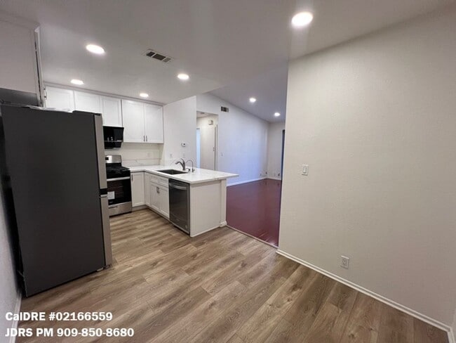 Building Photo - Price Lowered! Second Floor Ontario 2 Bedr...