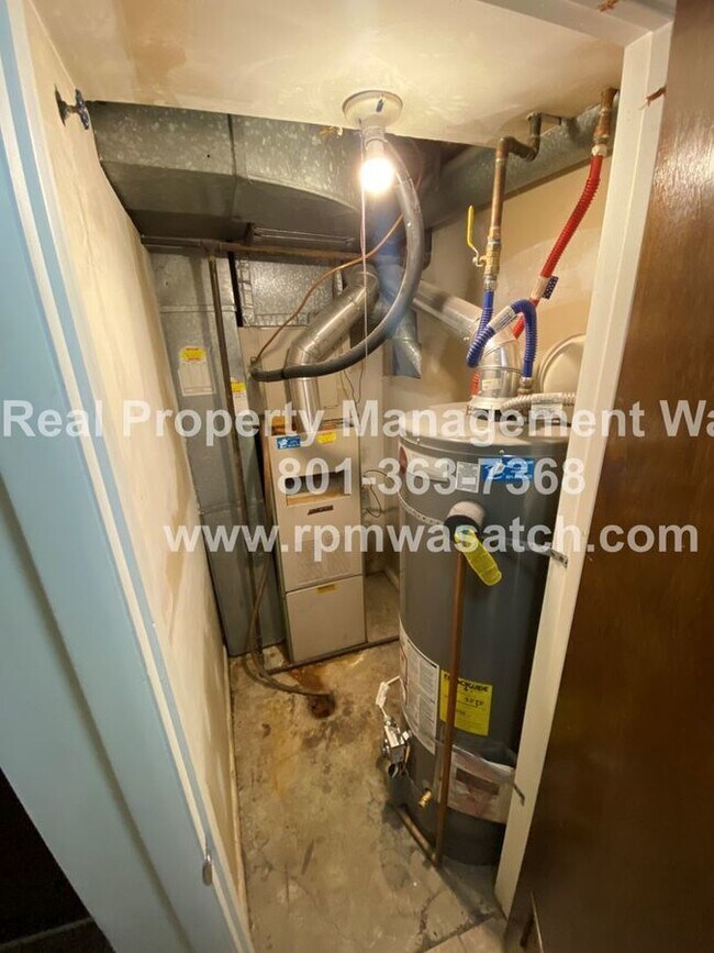 Building Photo - 7260 Ponderosa Dr