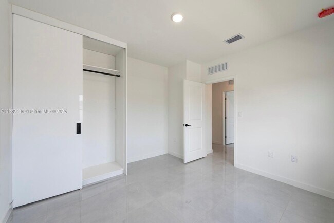 Building Photo - 1374 NW 1st St