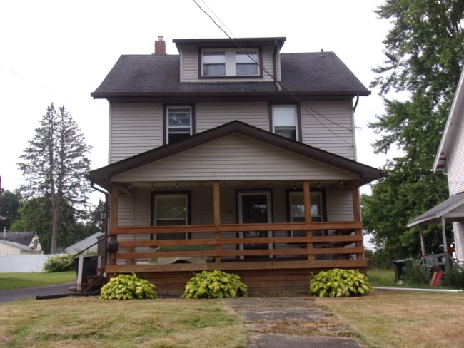 Building Photo - 1216 Edgewood St NE