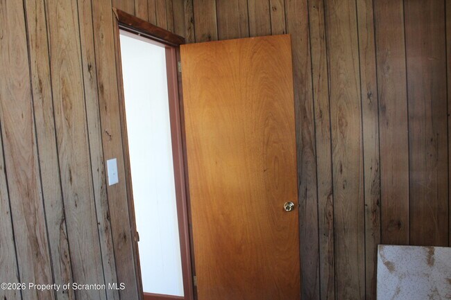 Building Photo - 61 Fallbrook St