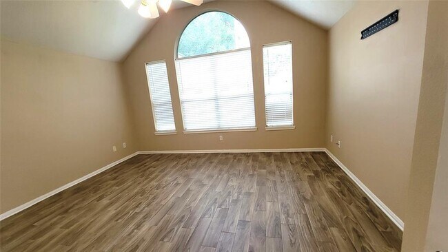 Building Photo - 14914 Appaloosa Ave