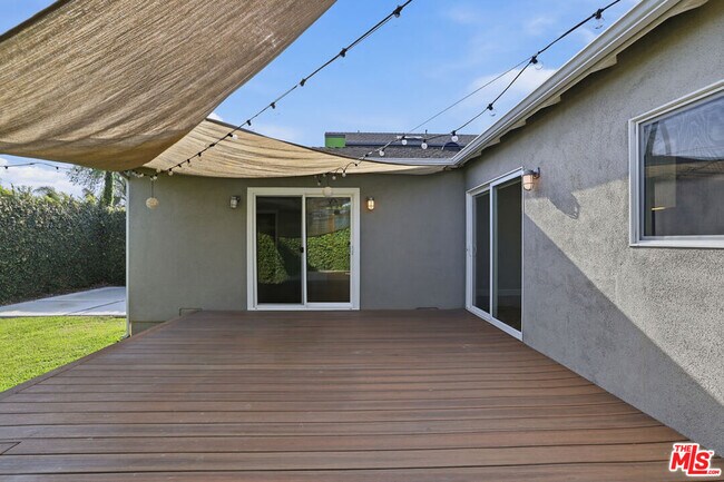 Building Photo - 11370 Matteson Ave