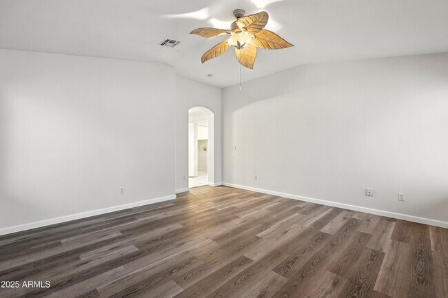 Building Photo - 5307 W Morten Ave