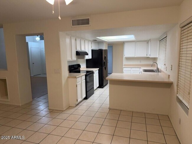 Building Photo - 17430 N 47th St