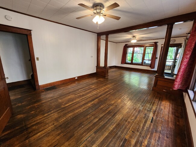 Building Photo - 42 Quimby St NE