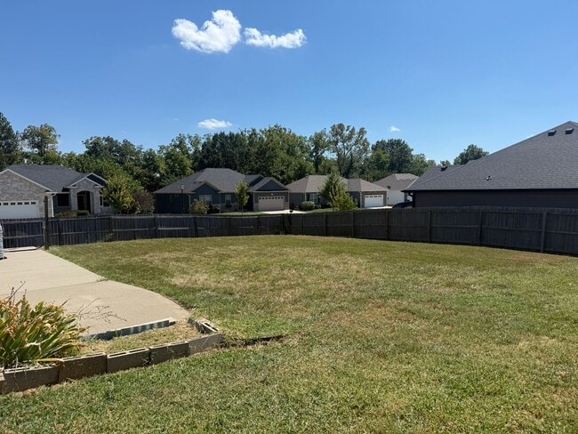 Building Photo - 3702 Delwood Dr