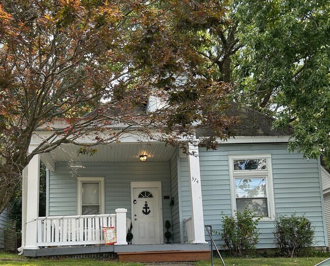 Building Photo - 374 Park Ave