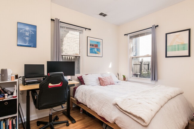 Building Photo - 1249 N Cleaver St