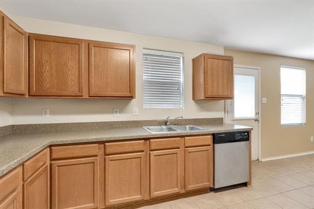 Building Photo - 12885 Pearson Dr