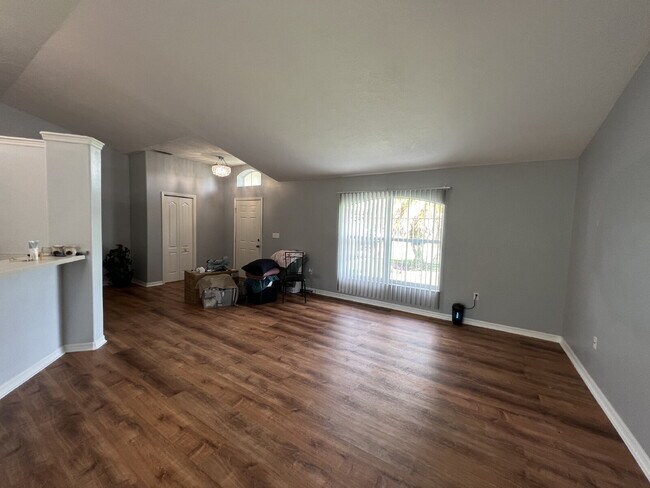 Building Photo - Charming 3-Bed, 2-Bath Home in Kissimmee –...