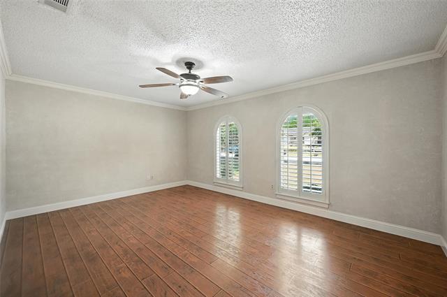 Building Photo - 2857 Hurstview Dr