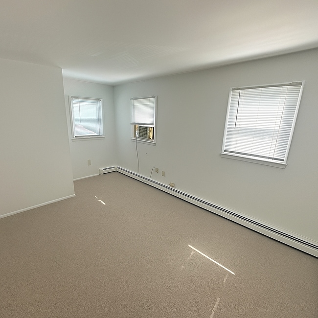 Building Photo - 15 Waterview Pl