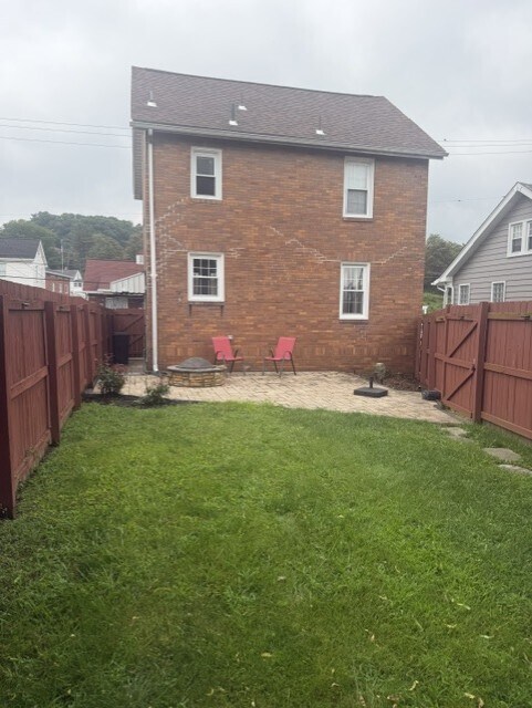 Building Photo - 2521 Mayfield Ave