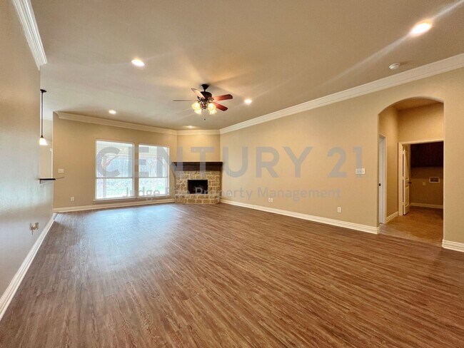 Building Photo - Nice Southwestern Style 4/2/2 In Willow Pa...
