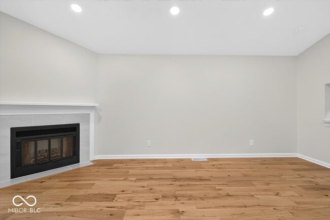 Building Photo - 9218 N Park Ave