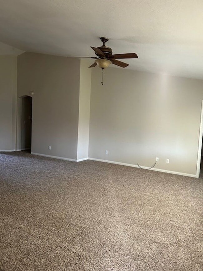 Building Photo - 11409 Pacific Shores Dr