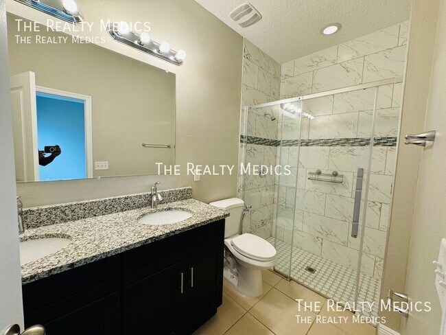 Building Photo - 1417 Swan Ct