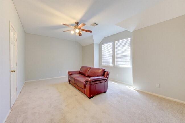 Building Photo - 2921 Indigo Dr