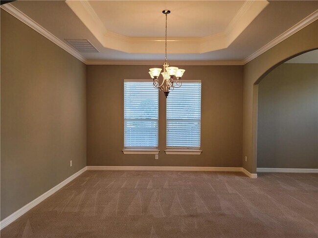 Building Photo - 1901 Woodhaven Ct