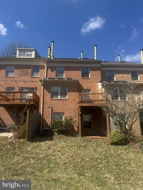 Building Photo - 90 English Run Cir