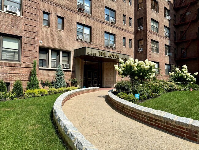 Primary Photo - 64-33 99th St