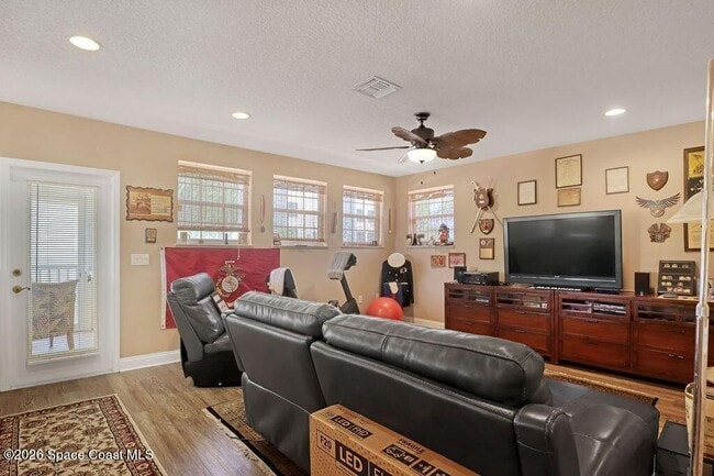 Building Photo - 792 Bayside Dr