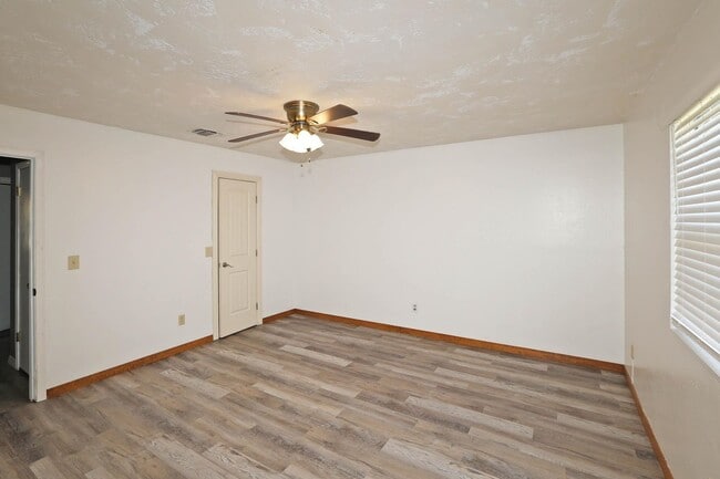 Building Photo - 7303 Calumet Pl