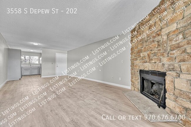 Building Photo - 3558 S Depew St