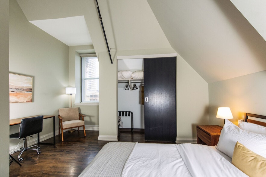 Building Photo - 225 E Michigan St