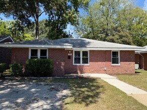 Building Photo - Across from ODU!