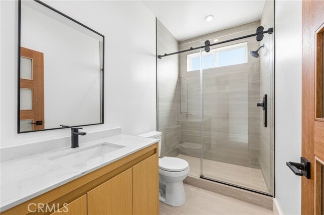 Building Photo - 6554 Balboa Blvd