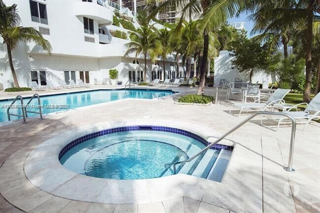 Building Photo - 6365 Collins Ave