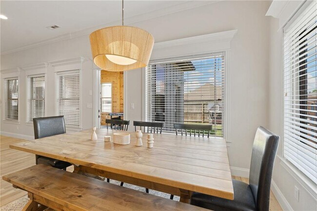 Building Photo - 5702 S 60th Pl