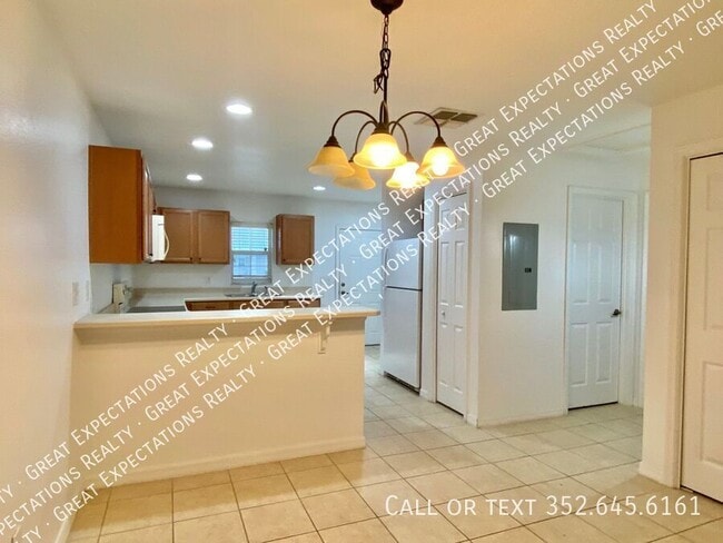 Building Photo - 10561 SE 67 Ct