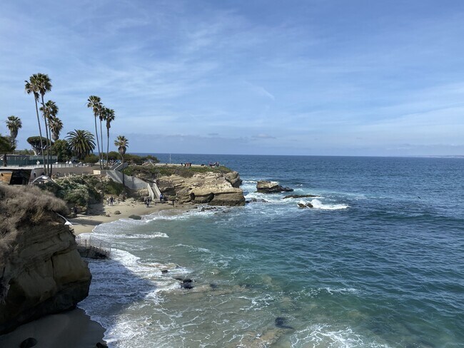 La Jolla Beaches - 7635 Draper Ave